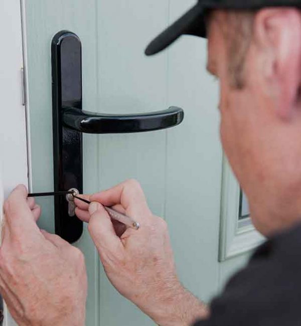 Locksmith Tarzana 91356